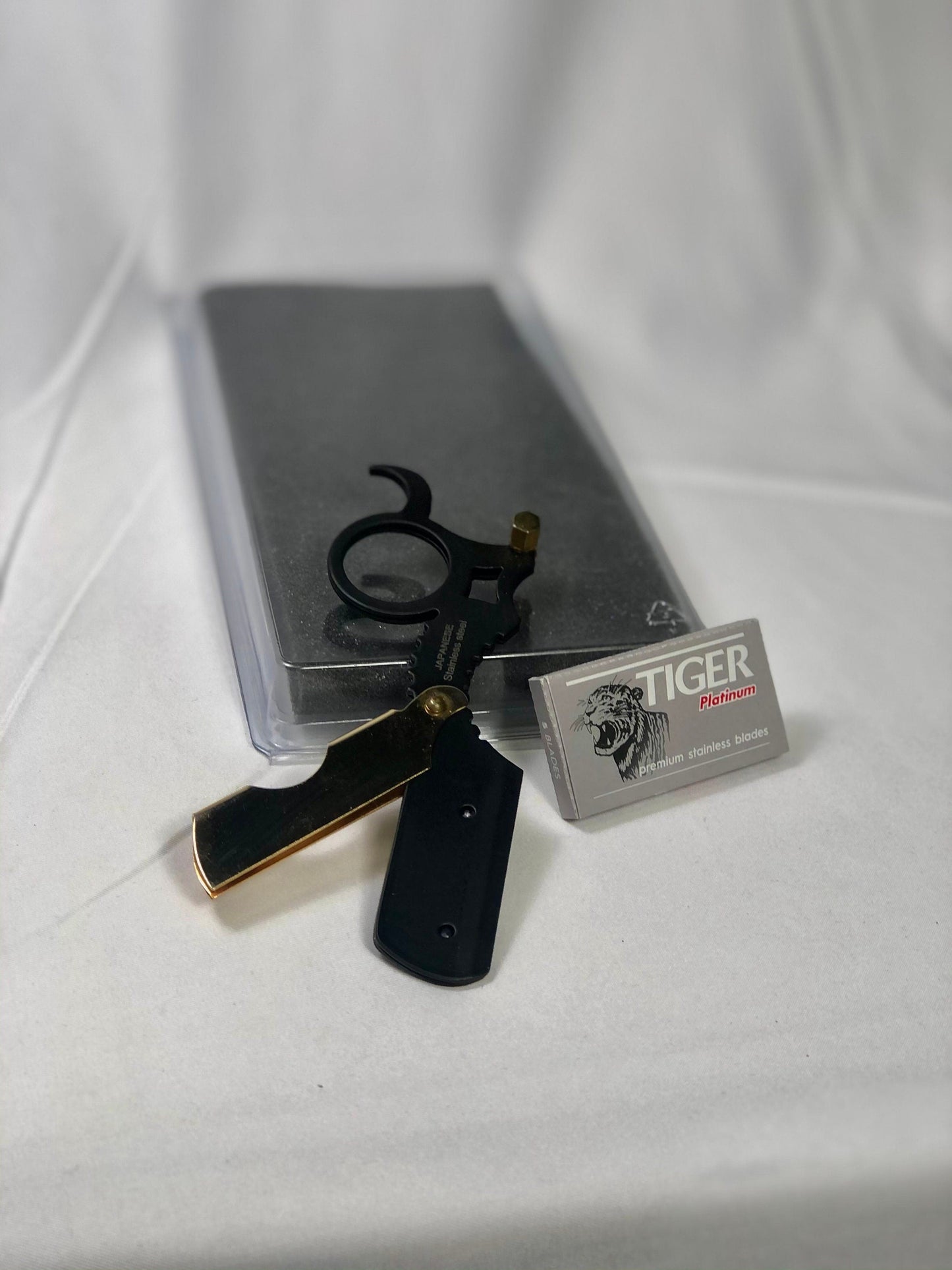 Shaving Razor, Personal, Easy to Use