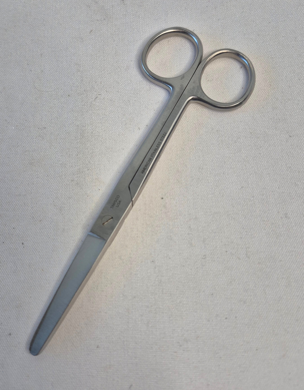 Surgical scissors Blunt/Blunt Straight 5.5"