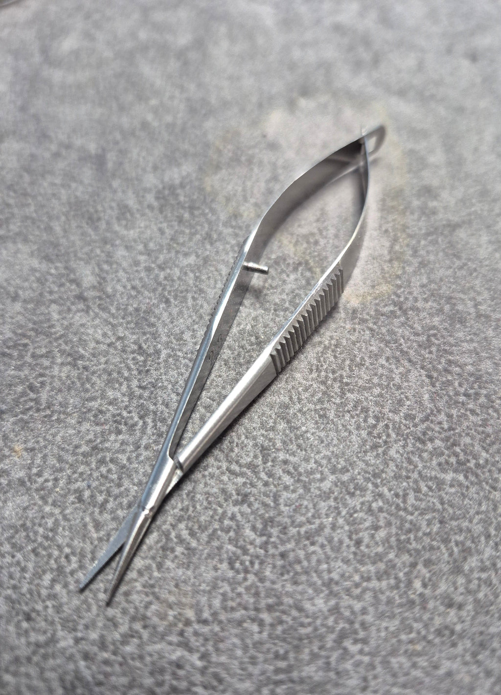 Micro-scissors 3" Vannas