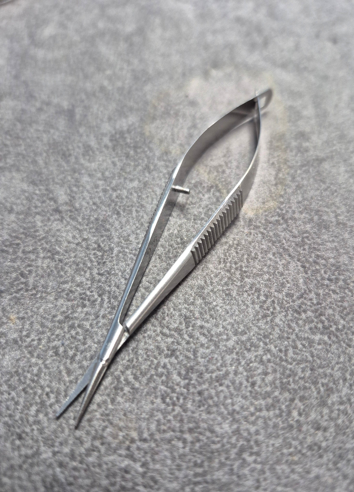 Micro-scissors 3" Vannas