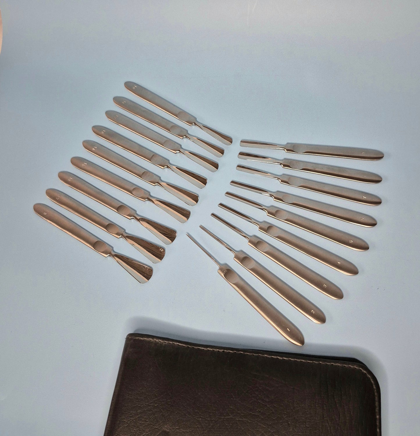 Nail Pusher Set of 18 (Professional)