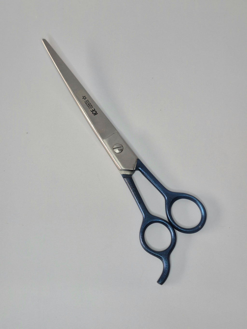 grooming shear 8.5 in curved, blue handle