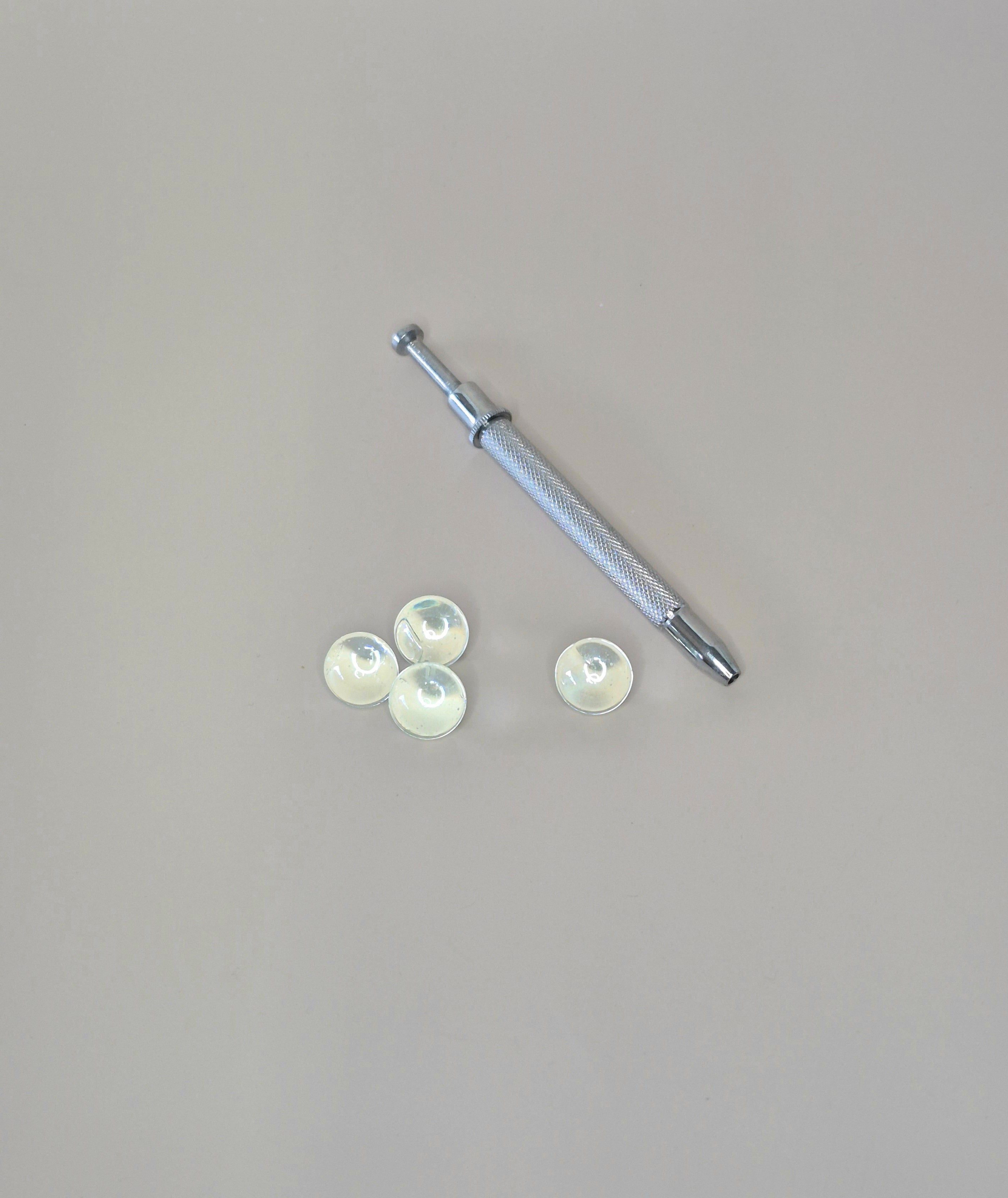 4 Prong Grabbing Tool