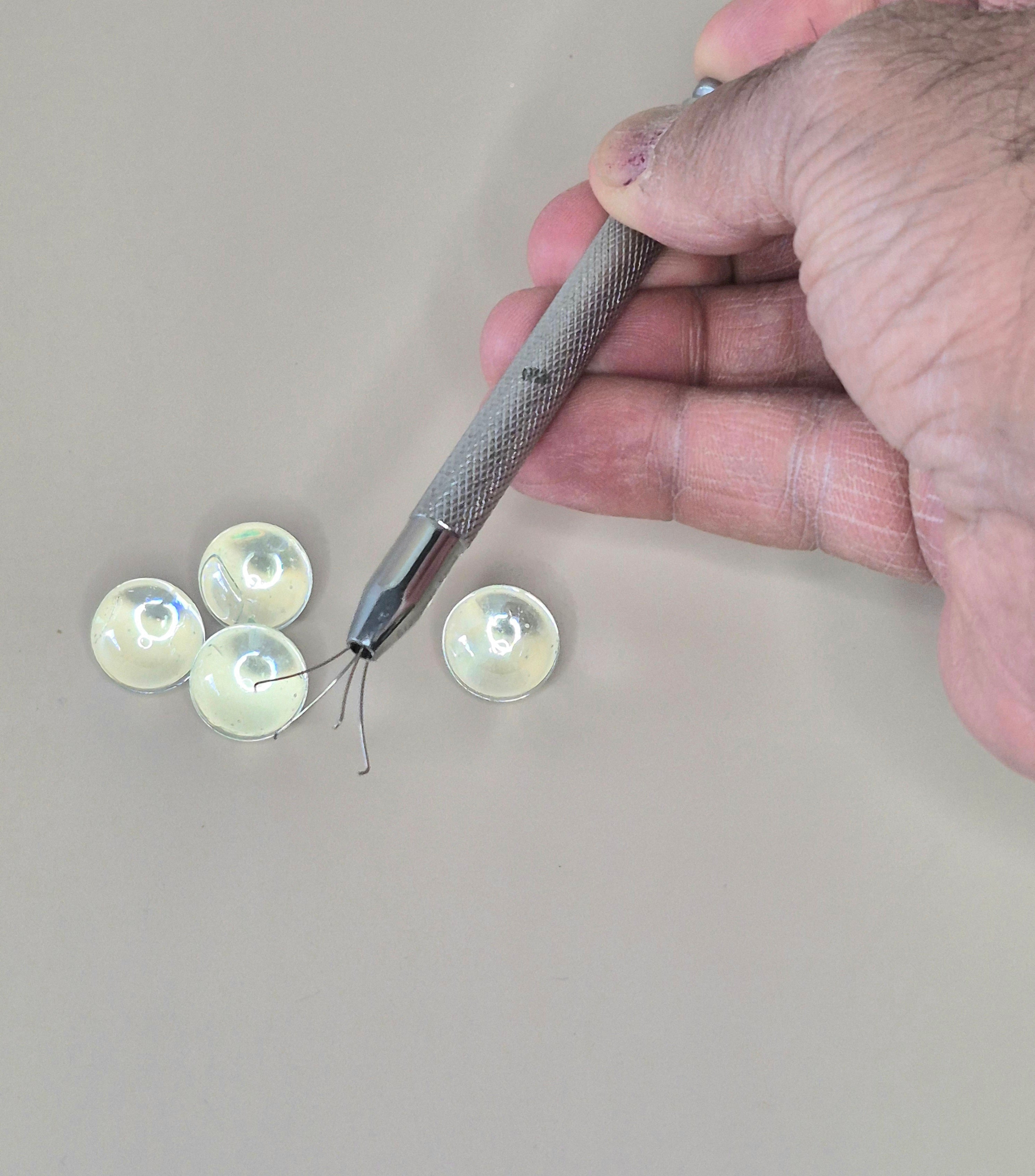 4 Prong Grabbing Tool
