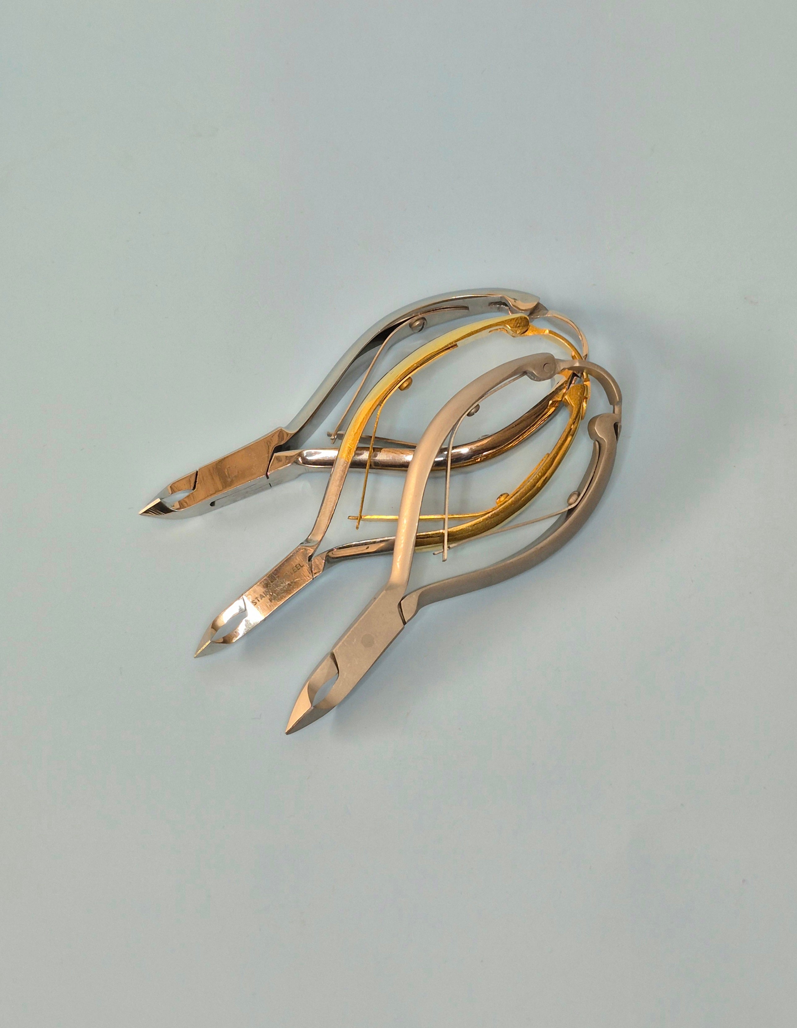 Acrylic Nippers 4" (3 options)