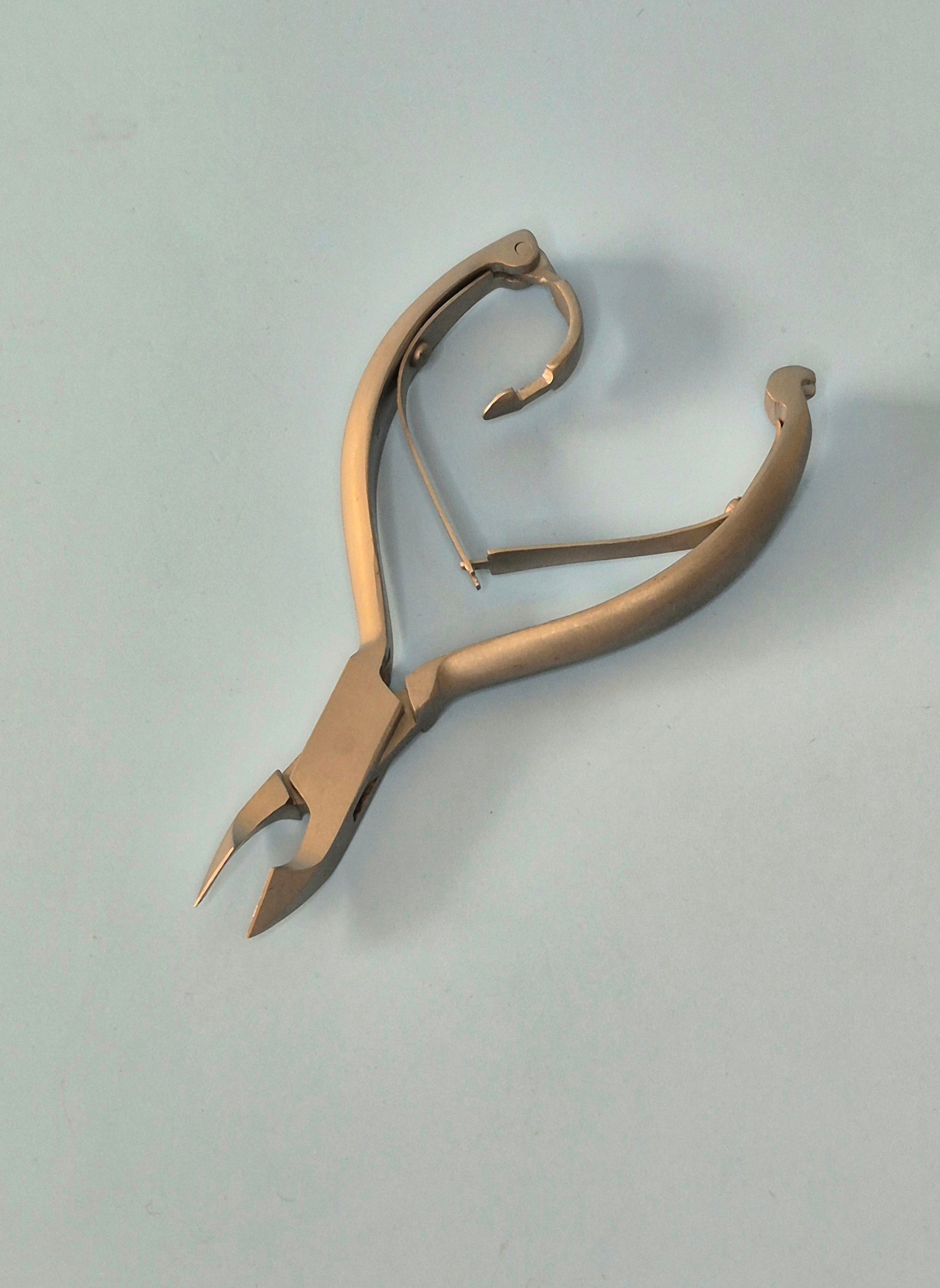 Acrylic Nippers 4" (3 options)