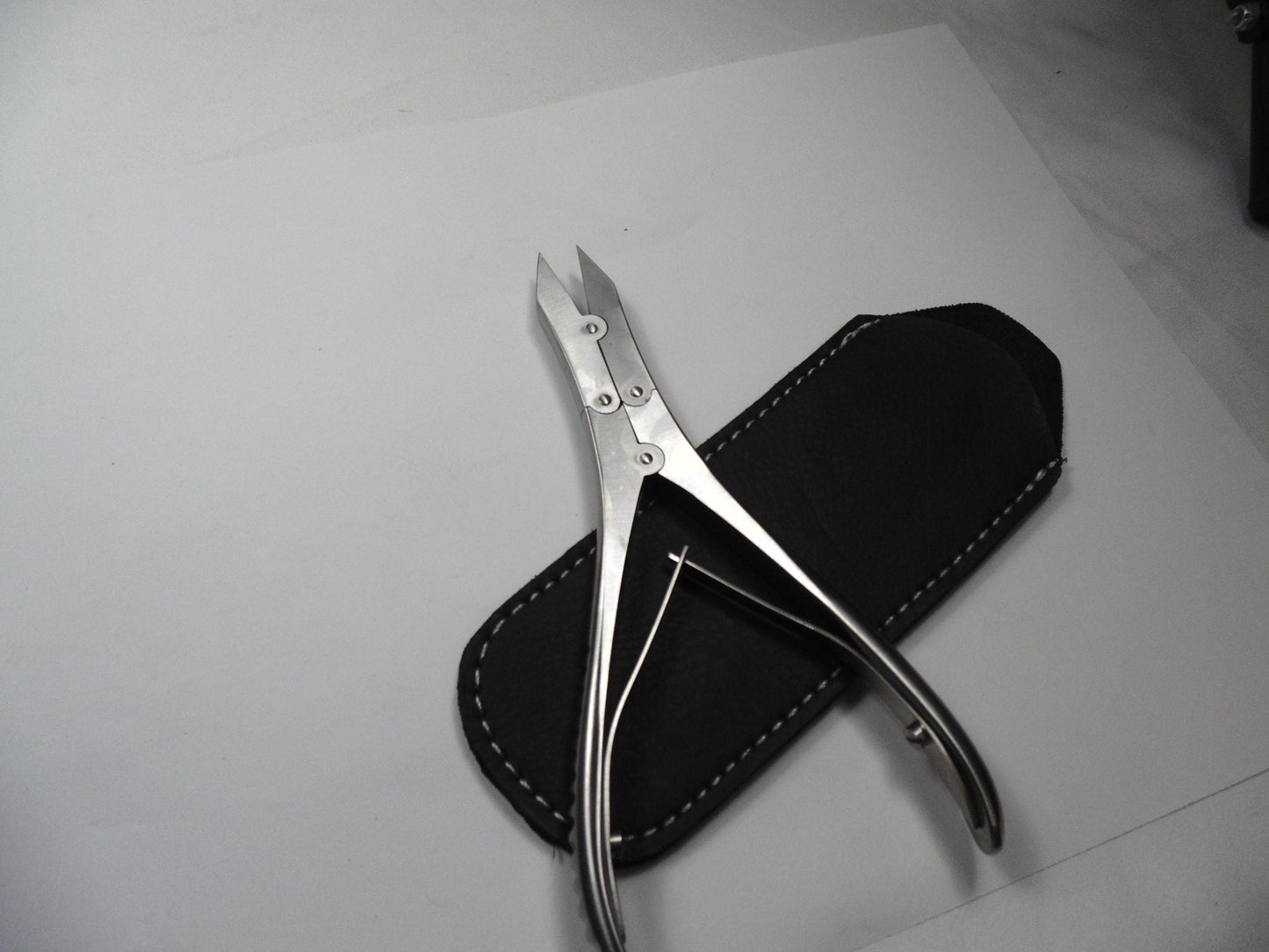 Podiatry Nipper Hollow (Back Satin Finish)